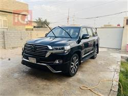 تۆیۆتا لاند کروزەر